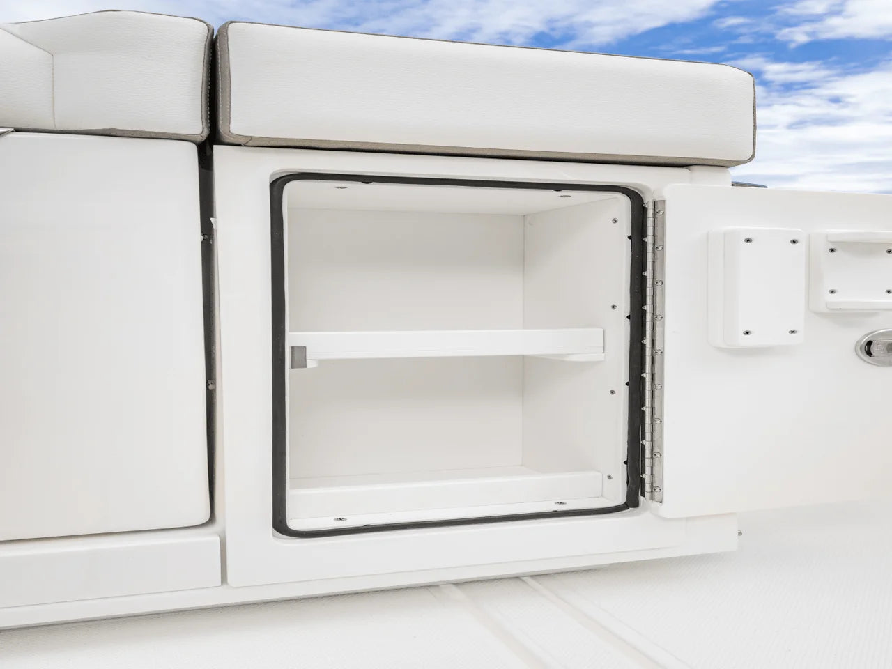 2025 Tiara Yachts LS 34 34.0 feet, Inuvik, Northwest Territories #81