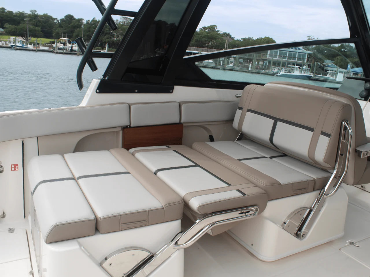 2026 Boston Whaler 330 Vantage 33.0 feet, Charleston, South Carolina #29