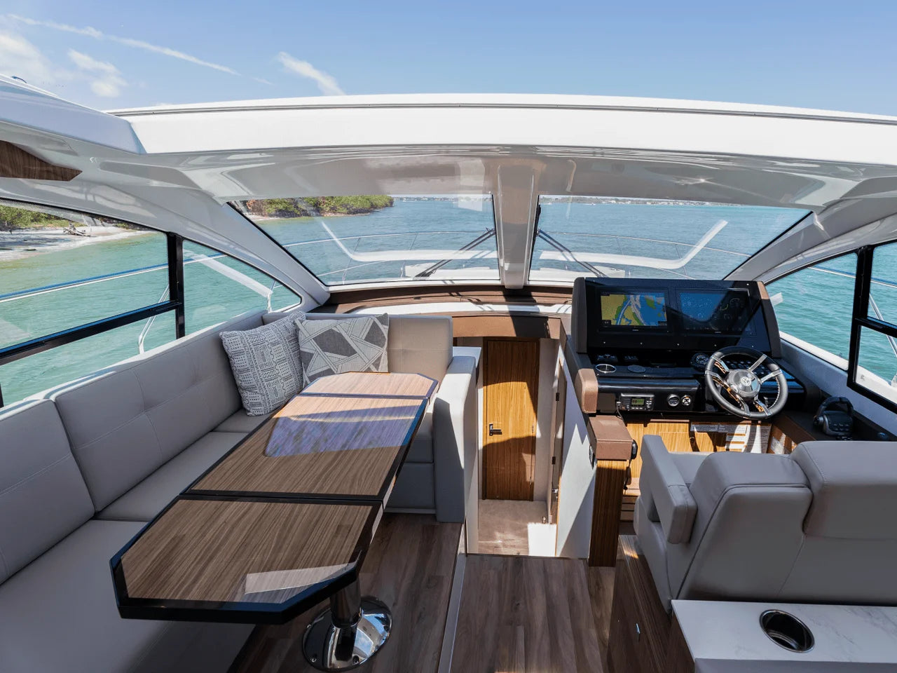 2026 Cruisers Yachts 50 Cantius 50.0 feet, Inuvik, Northwest Territories #115