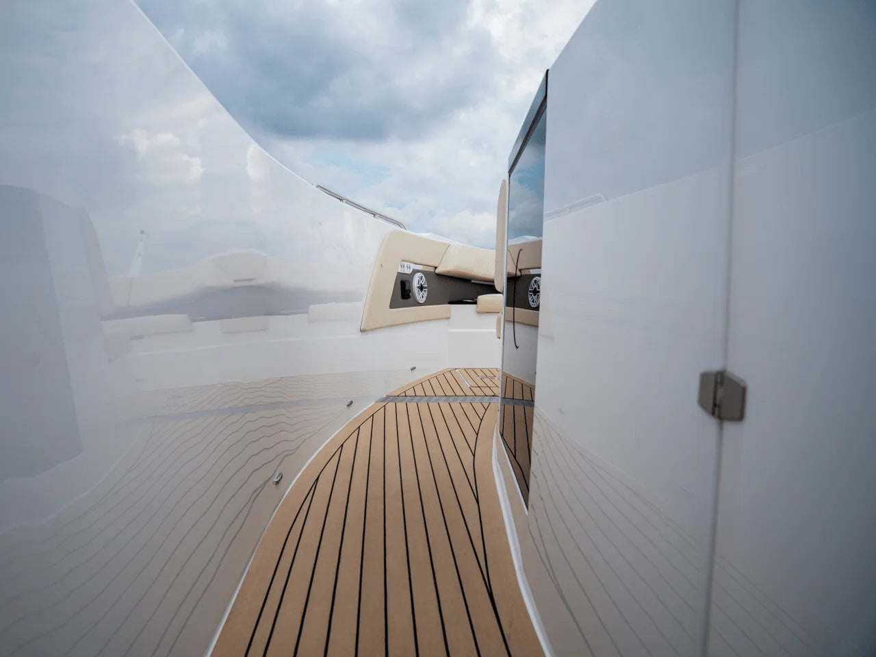 2026 Cruisers Yachts 50GLS OB 50.0 feet, Wrightsville Beach, North Carolina #54