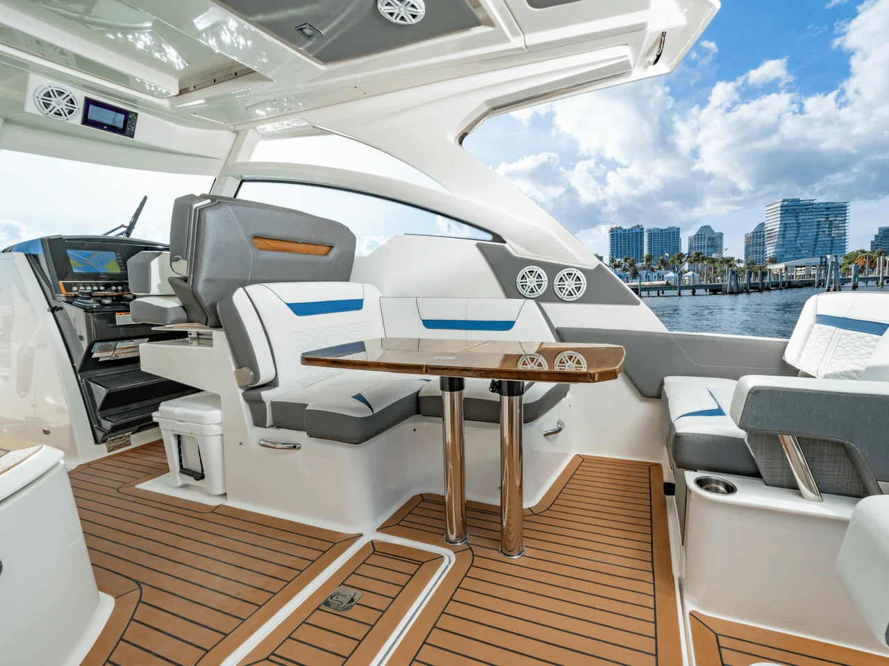 2025 Tiara Yachts LX 34 34.0 feet, Inuvik, Northwest Territories #58