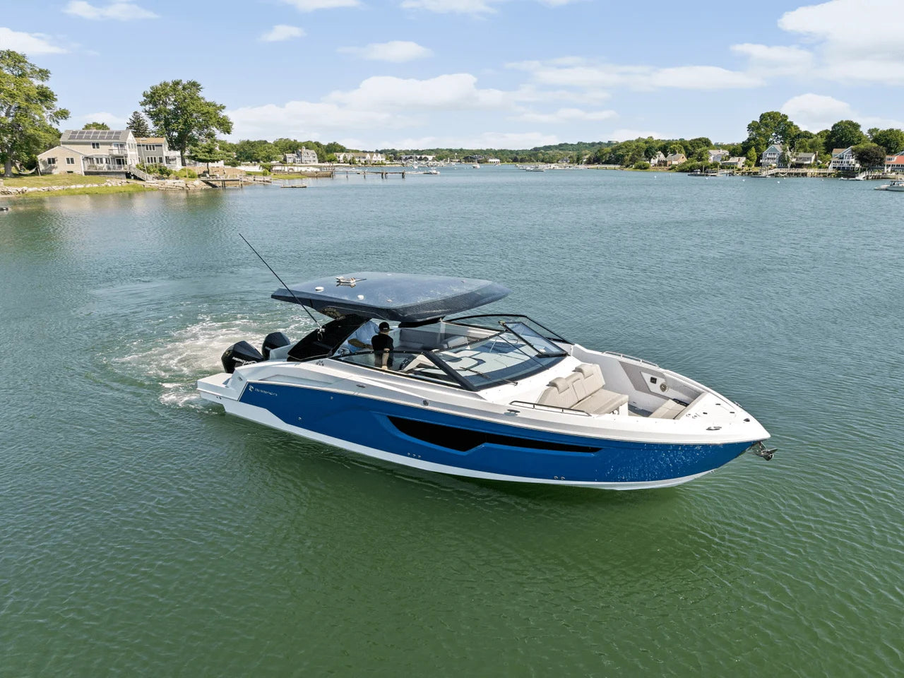 2026 Cruisers Yachts 34 GLS Outboard 34.0 feet, Danvers, Massachusetts #4