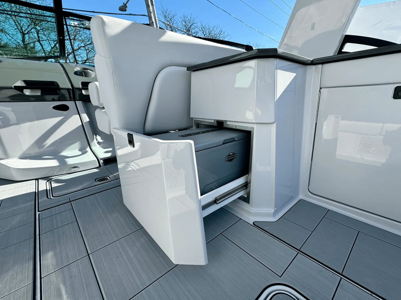 2024 Aviara AV32 Outboard 32.0 feet, Huntington, NY #19