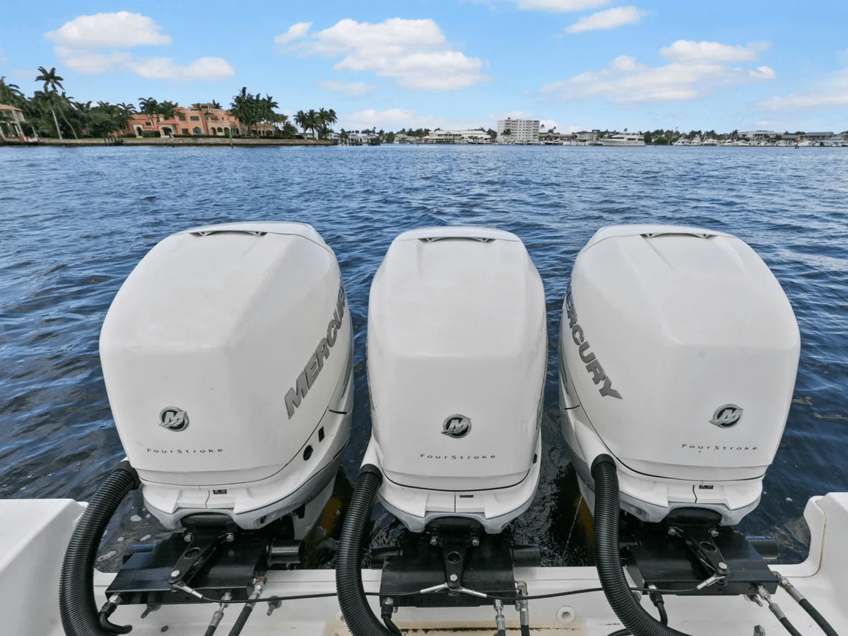 2018 Boston Whaler 380 OUTRAGE 38.0 feet, Naples, Florida #41