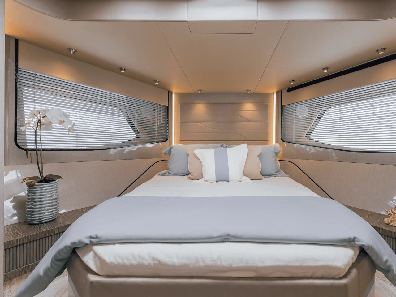 2026 Cruisers Yachts 57 FLY 57.0 feet, Inuvik, Northwest Territories #96
