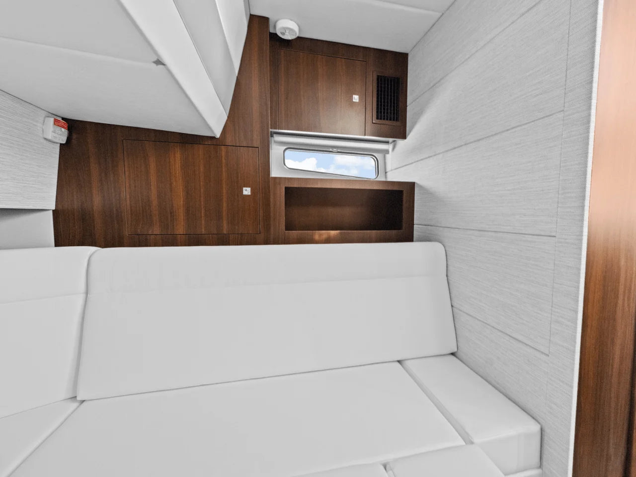 2025 Cruisers Yachts 42 GLS Outboard 42.0 feet, Quincy, MA #26
