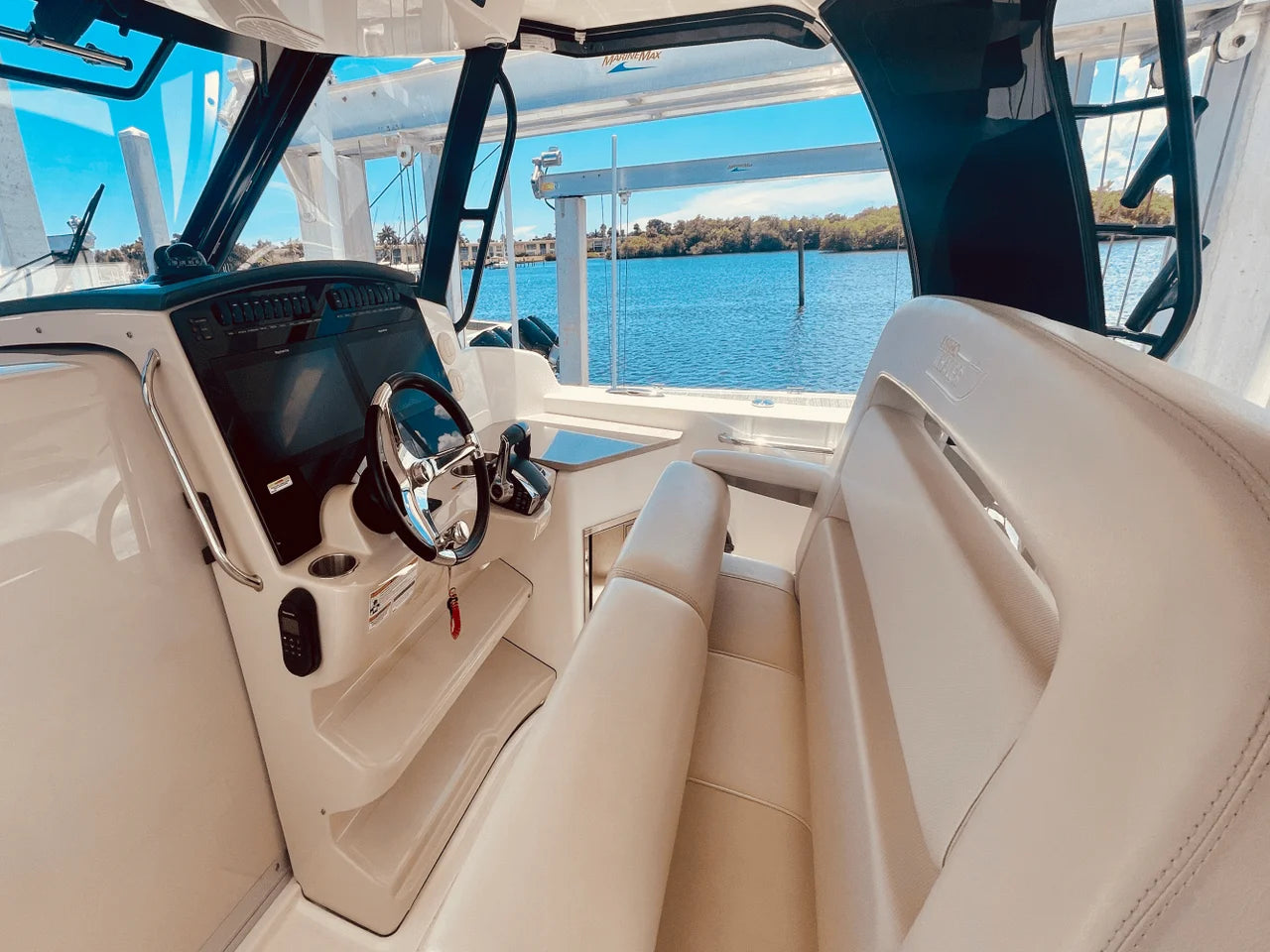 2023 Boston Whaler 350 REALM 35.0 feet, Stuart, FL #26