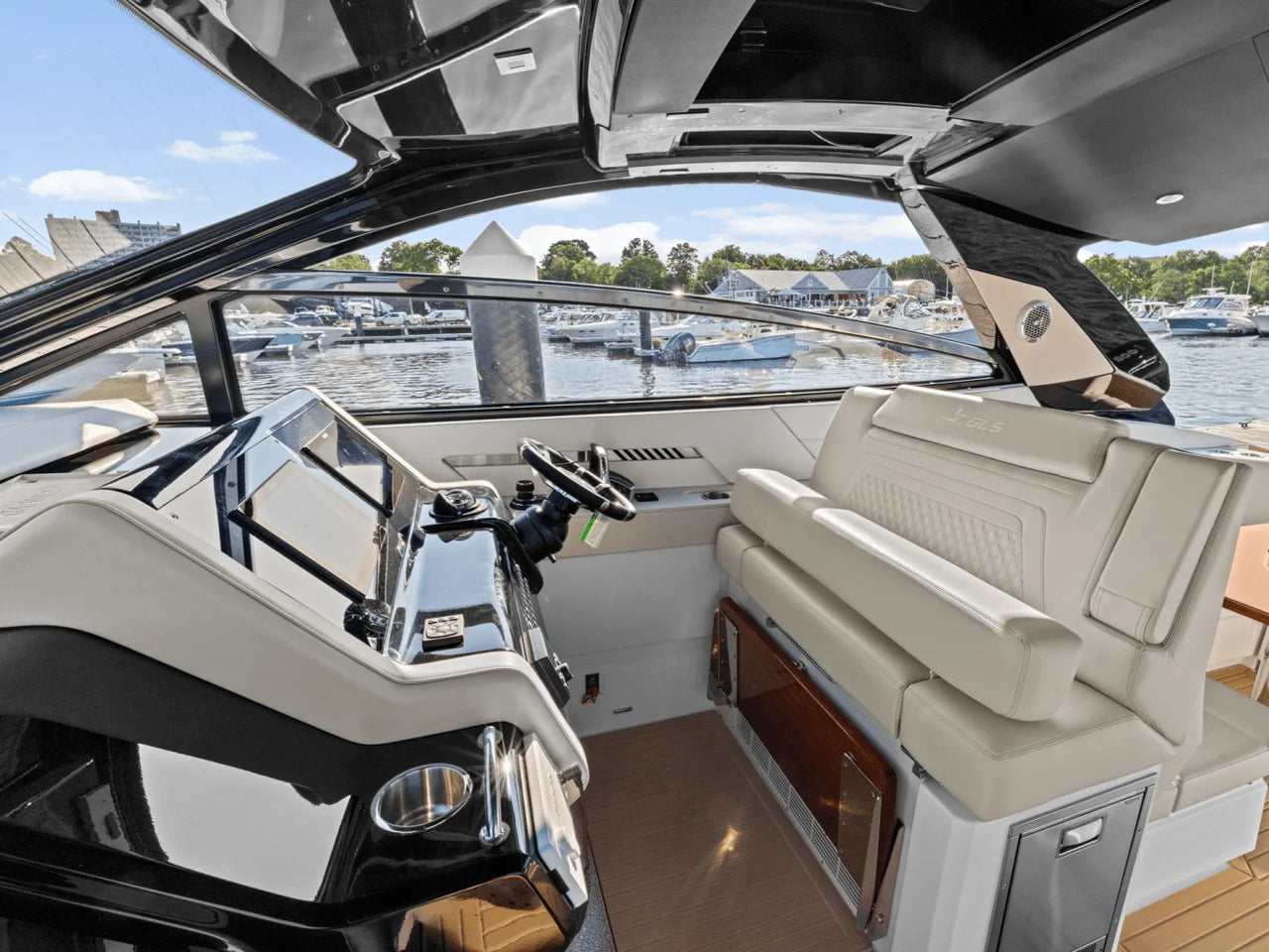 2025 Cruisers Yachts 42 GLS Outboard 42.0 feet, Quincy, MA #18