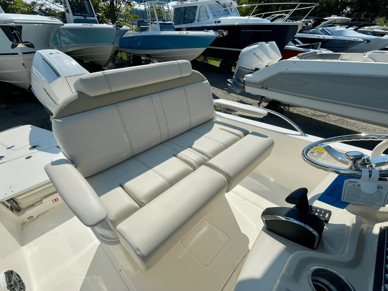 2026 Boston Whaler 250 Dauntless 25.0 feet, Quincy, MA #15