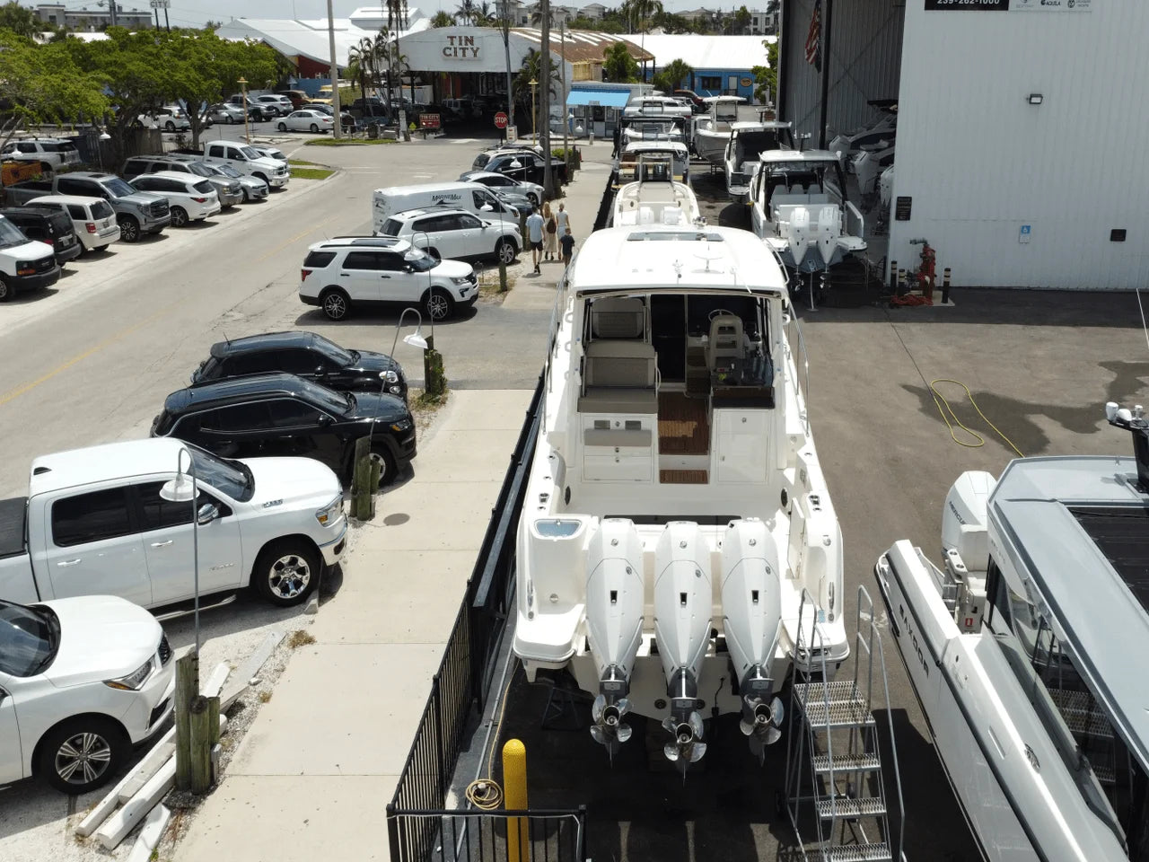 2025 Boston Whaler 365 Conquest 36.0 feet, Naples, Florida #15
