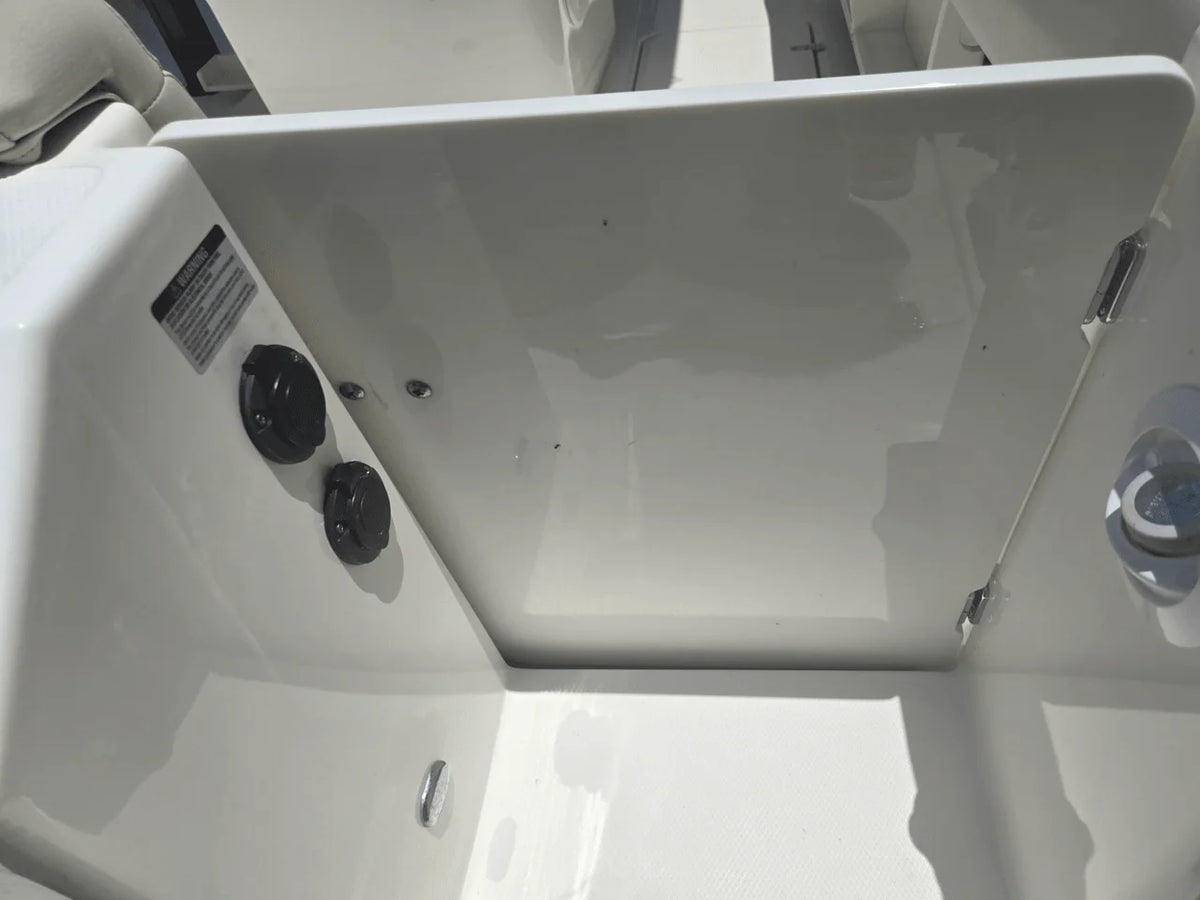2024 Boston Whaler 280 OUTRAGE 28.0 feet, Charleston, SC #9