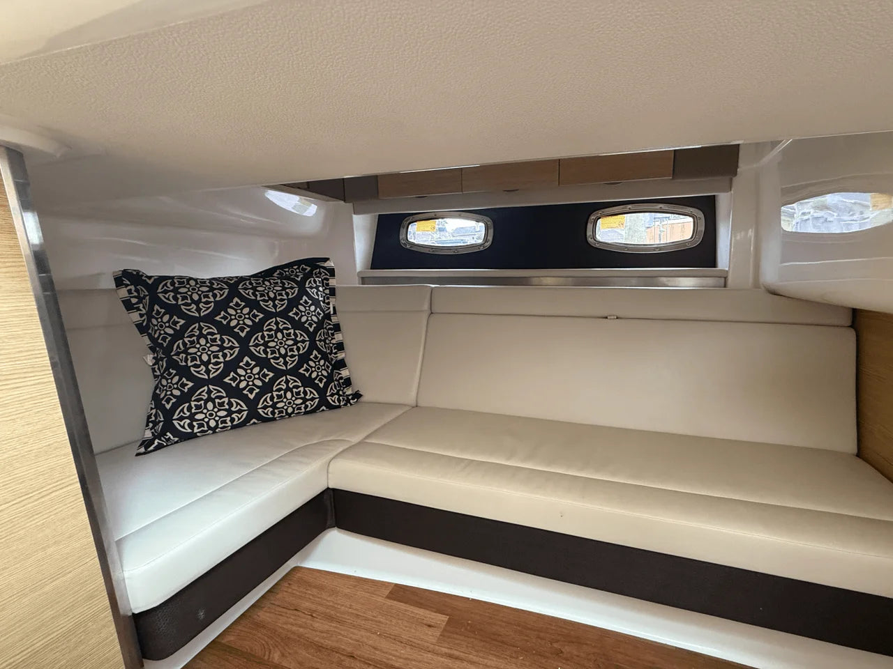 2015 Chaparral 327 SSX 32.0 feet, Grasonville, Maryland #23
