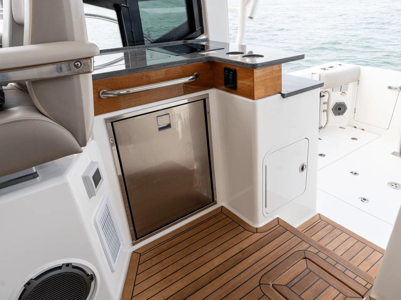 2026 Boston Whaler 365 Conquest 36.0 feet, Inuvik, Northwest Territories #81