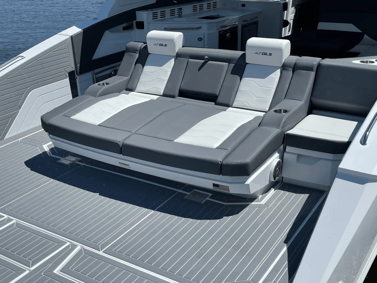2026 Cruisers Yachts 42 GLS 42.0 feet, Inuvik, Northwest Territories #3