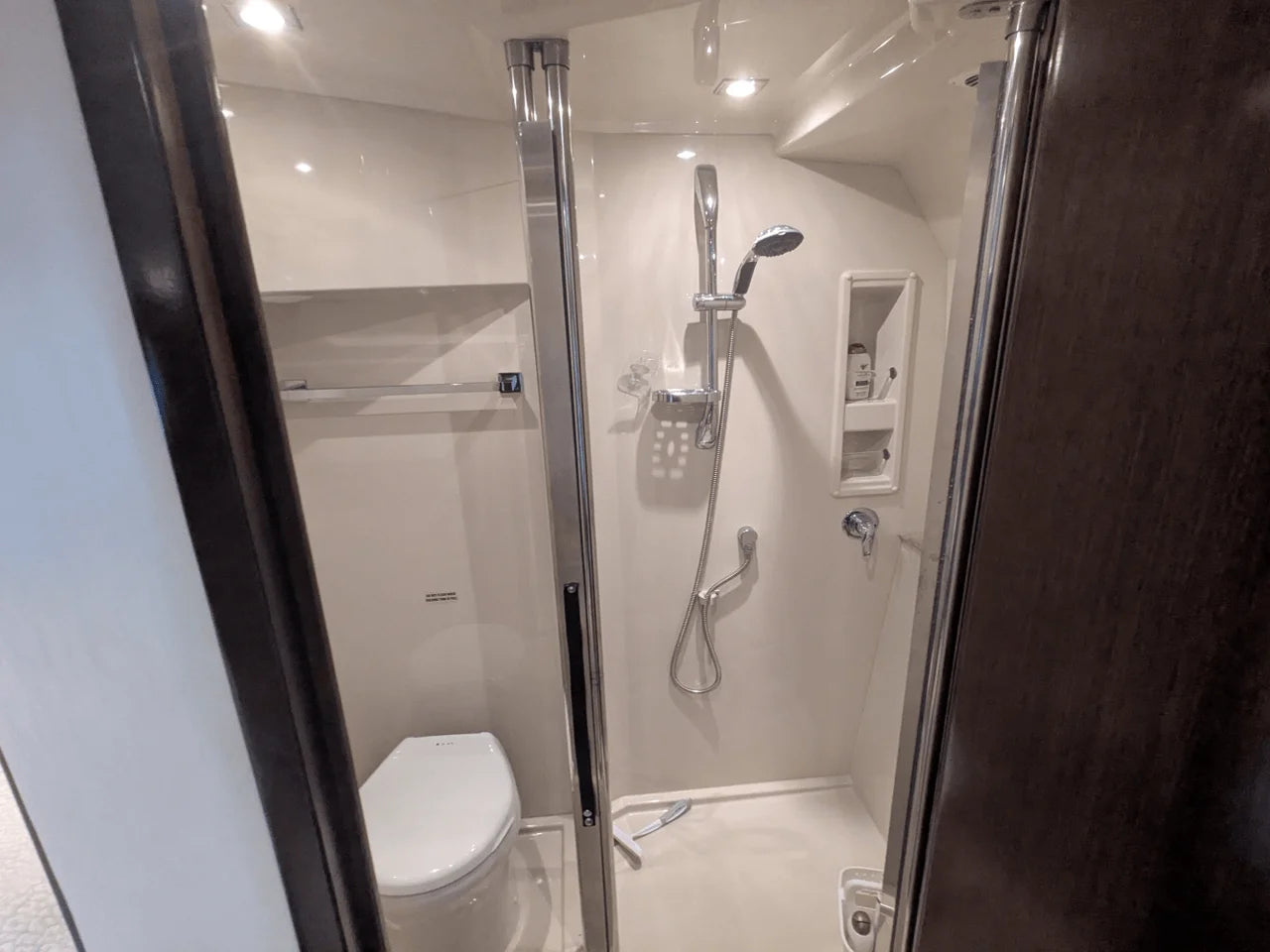 2013 Cruisers Yachts 48 CANTIUS 48.0 feet, Baltimore, MD #60