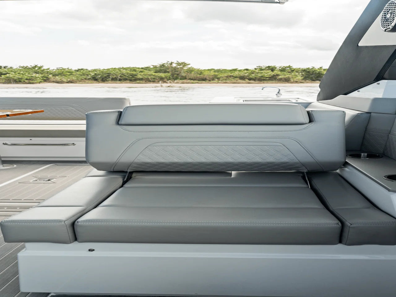 2026 Cruisers Yachts 34 GLS Outboard 35.0 feet, Inuvik, Northwest Territories #94