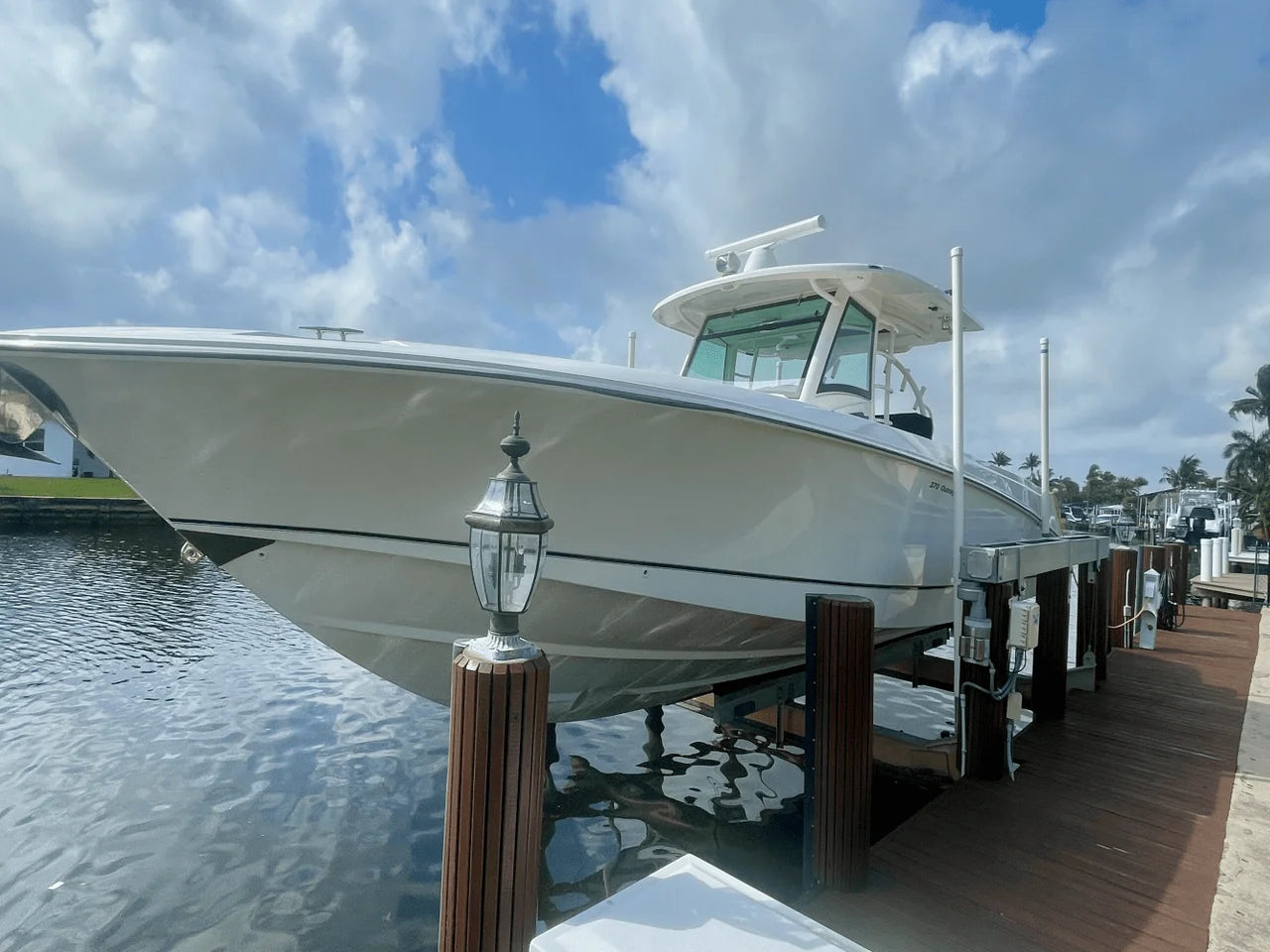 2012 Boston Whaler 370 OUTRAGE 37.0 feet, Pompano Beach, FL #12