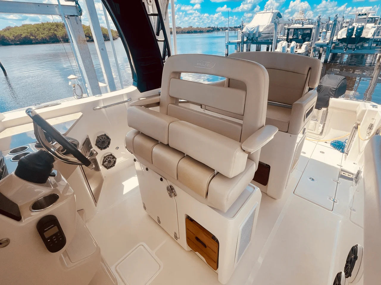 2023 Boston Whaler 350 REALM 35.0 feet, Stuart, FL #18