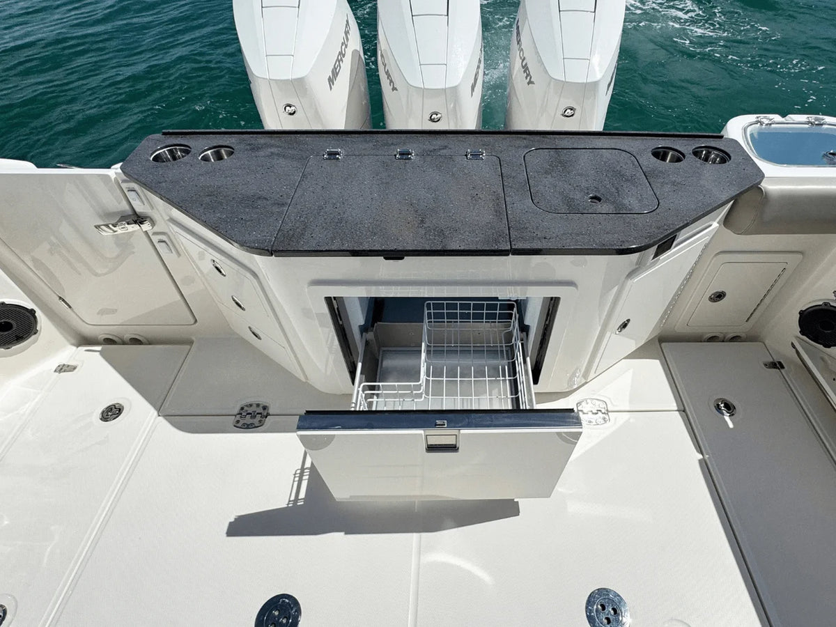 2026 Boston Whaler 365 Conquest 36.0 feet, Jupiter, Florida #10