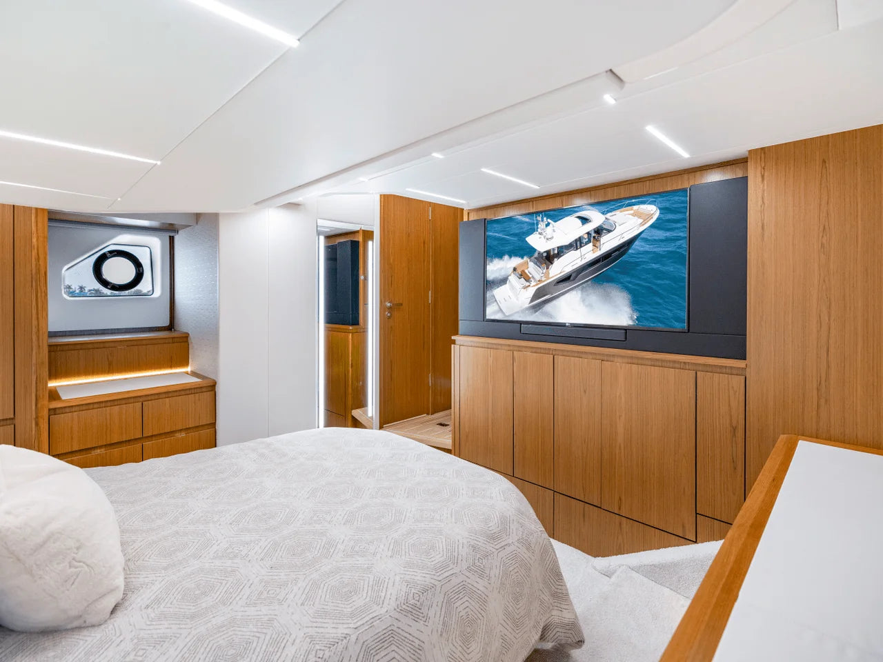 2025 Tiara Yachts EX 54 54.0 feet, Inuvik, Northwest Territories #41