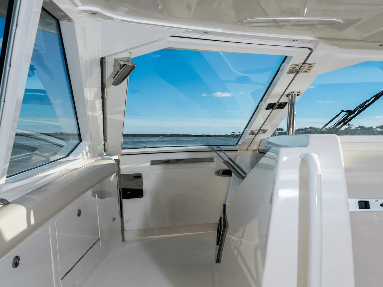 2027 Boston Whaler 380 Realm 38.0 feet, Naples, Florida #124