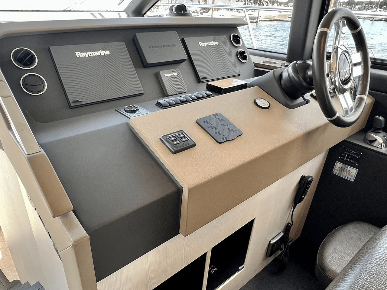 2019 Azimut 50 FLYBRIDGE 50.0 feet, Huntington, NY #43
