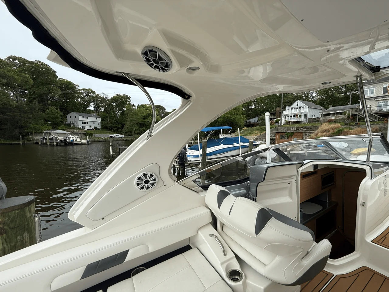 2015 Chaparral 327 SSX 32.0 feet, Grasonville, Maryland #12