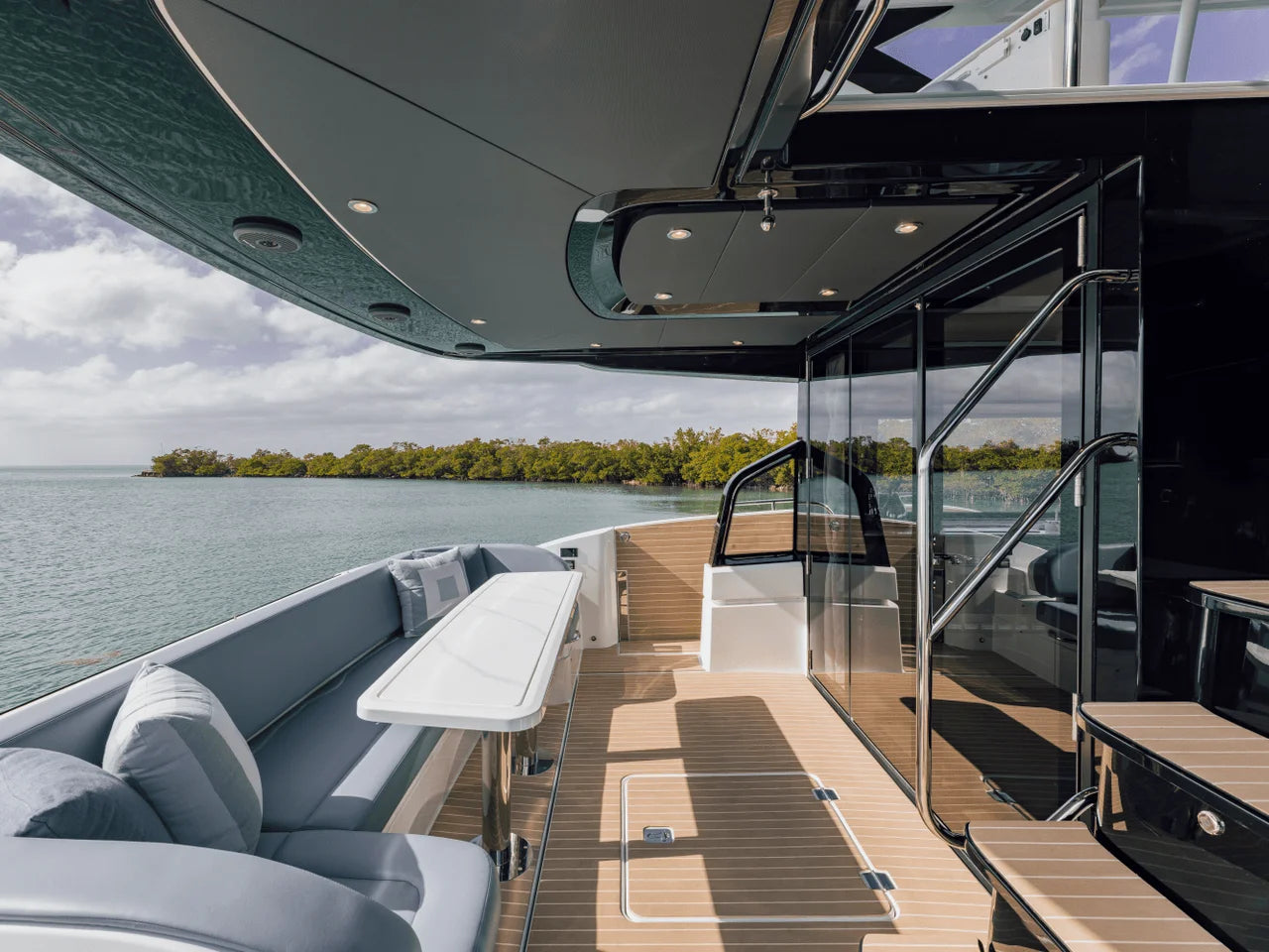 2027 Cruisers Yachts 57 FLY 57.0 feet, Naples, Florida #38
