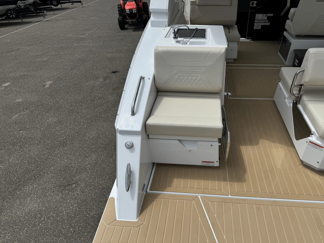 2026 Cruisers Yachts 34 GLS 34.0 feet, Excelsior, Minnesota #9