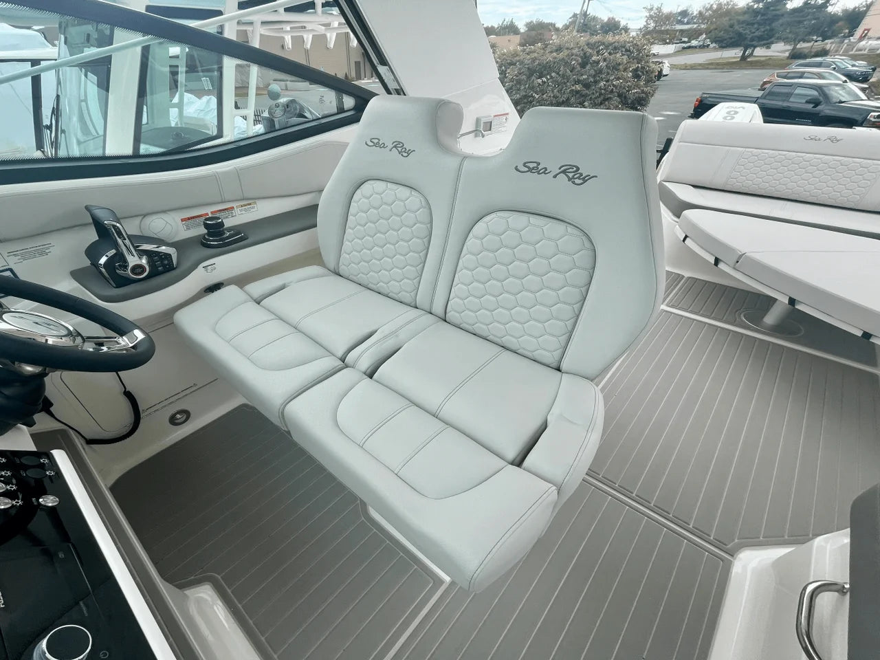 2026 Sea Ray Sundancer 320 Outboard 32.0 feet, Danvers, Massachusetts #14
