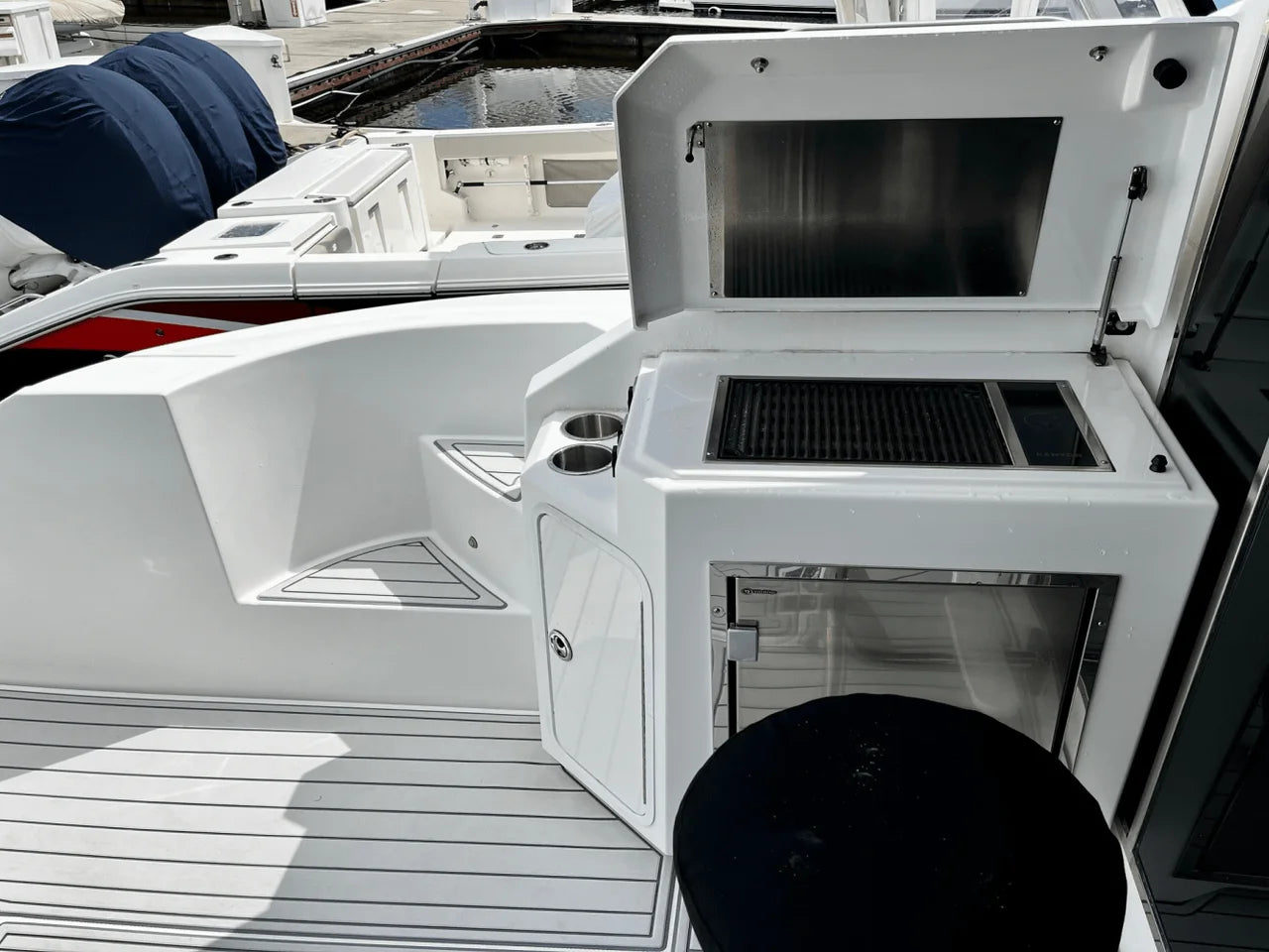 2017 Cruisers Yachts 45 CANTIUS 45.0 feet, Marco Island, FL #35