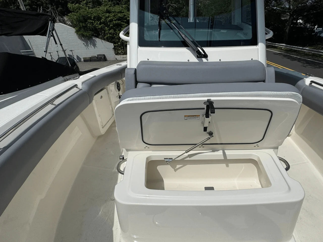 2026 Boston Whaler 250 Outrage 25.0 feet, Huntington, NY #28