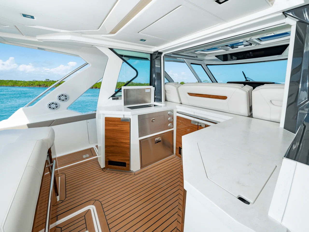 2025 Tiara Yachts LS 48 48.0 feet, Inuvik, Northwest Territories #19