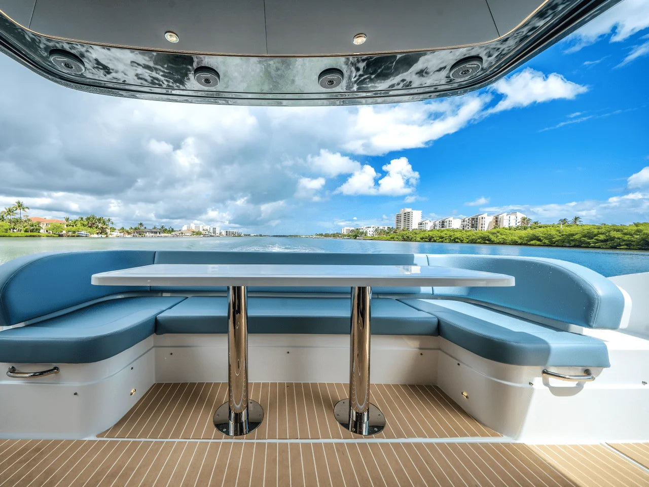 2026 Cruisers Yachts 57 FLY 57.0 feet, Jupiter, Florida #17