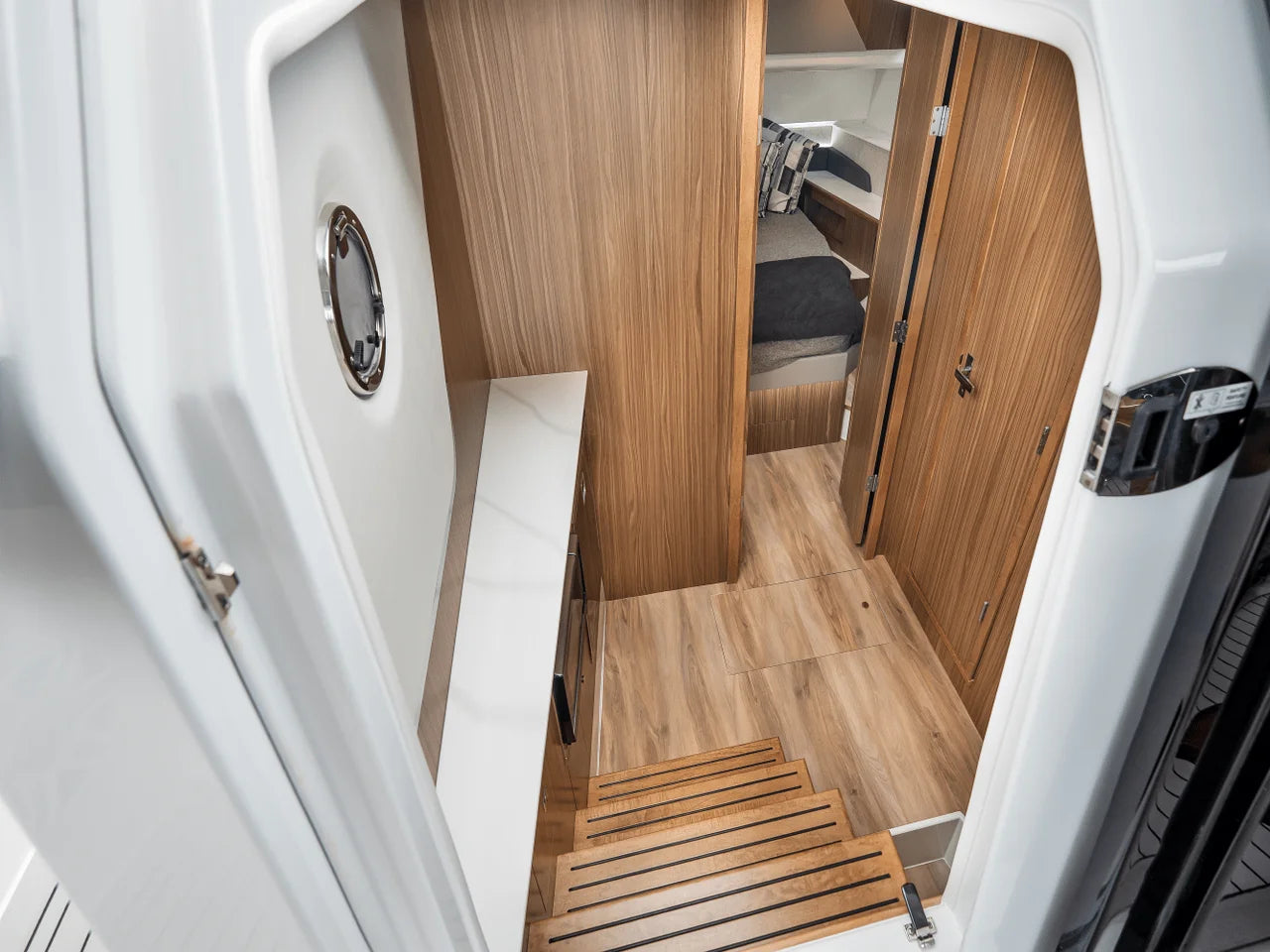 2025 Cruisers Yachts 50 GLS 50.0 feet, Pensacola, Florida #43