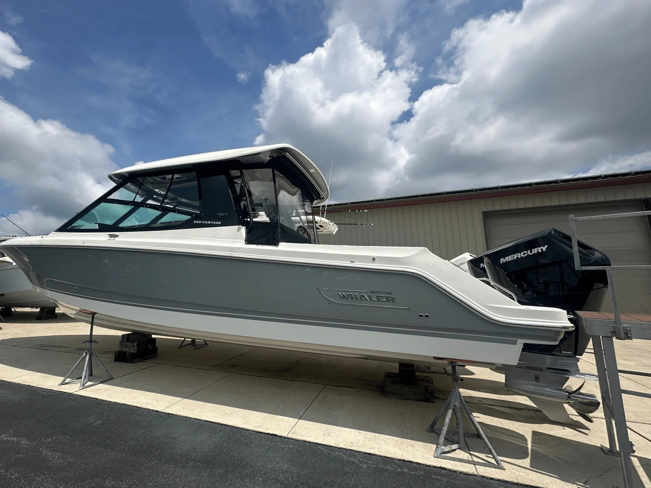 2025 Boston Whaler 330 Vantage 33.0 feet, Dennis, New Jersey #7