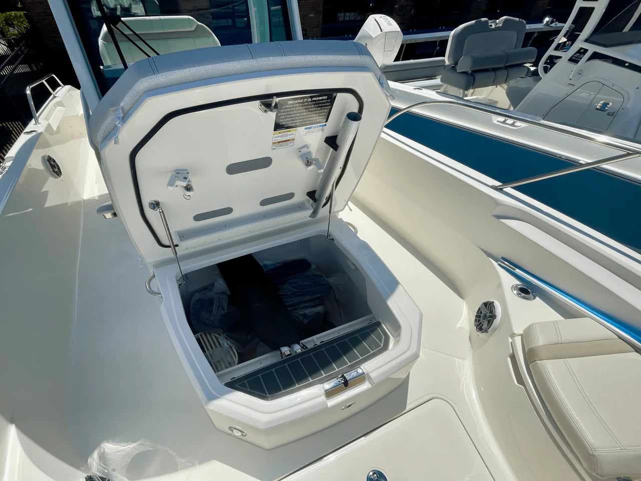 2025 Boston Whaler 280 Dauntless 28.0 feet, Danvers, Massachusetts #19