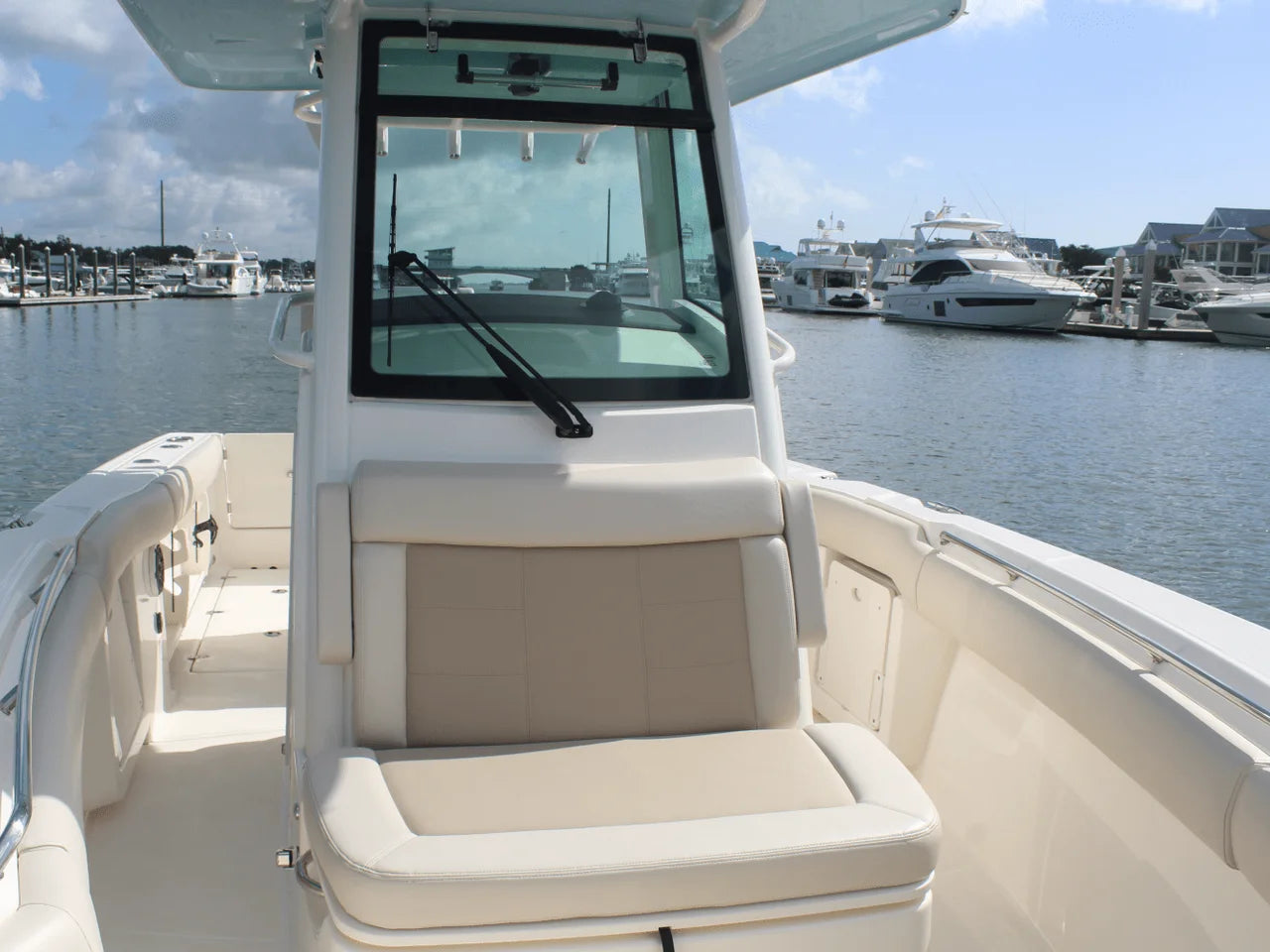2024 Boston Whaler 250 OUTRAGE 25.0 feet, Wrightsville Beach, North Carolina #26