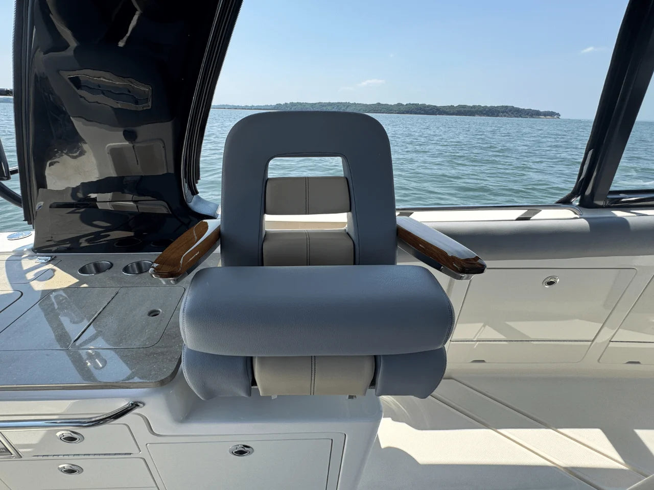 2025 Boston Whaler 380 Realm 38.0 feet, Huntington, NY #48