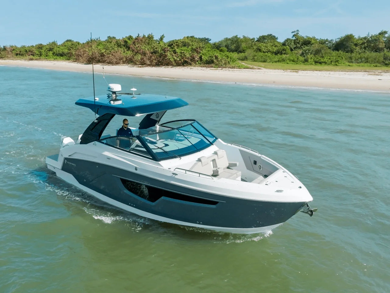 2027 Cruisers Yachts 34 GLS Outboard 34.0 feet, Venice, Florida #4