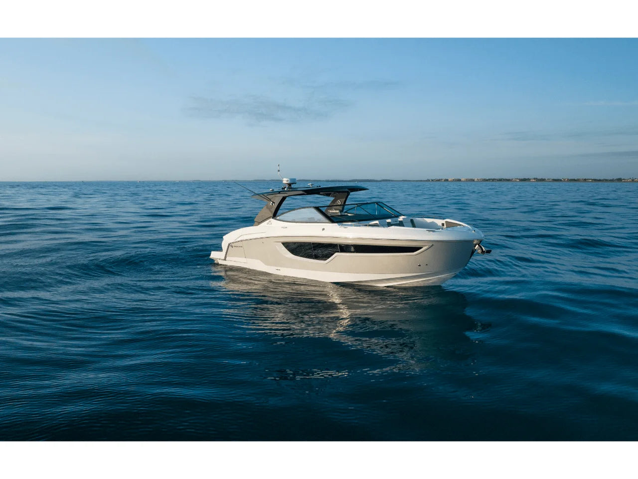 2026 Cruisers Yachts 38 GLS Outboard 38.0 feet, Inuvik, Northwest Territories #4