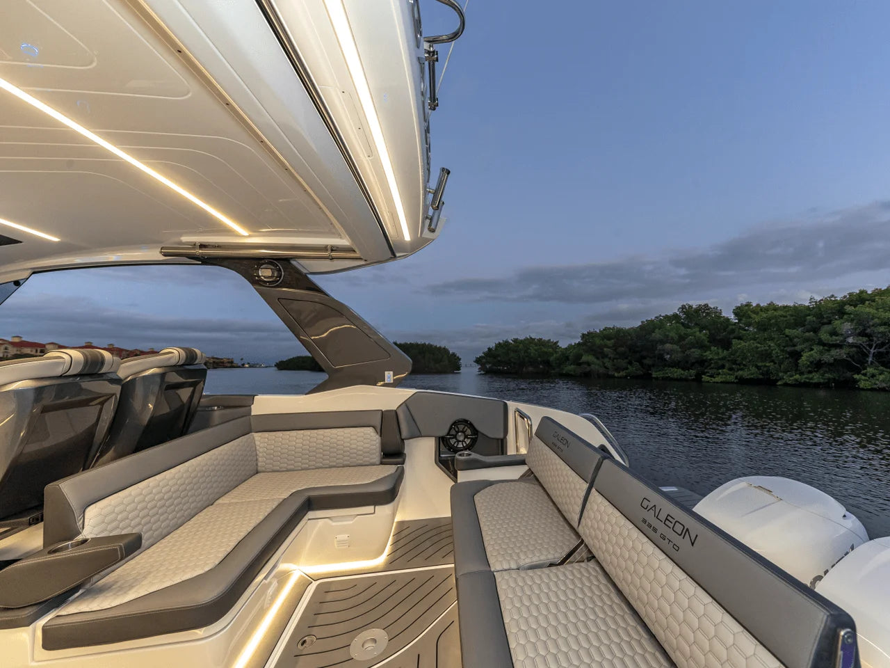 2026 Galeon 335 GTO 33.0 feet, Inuvik, Northwest Territories #95