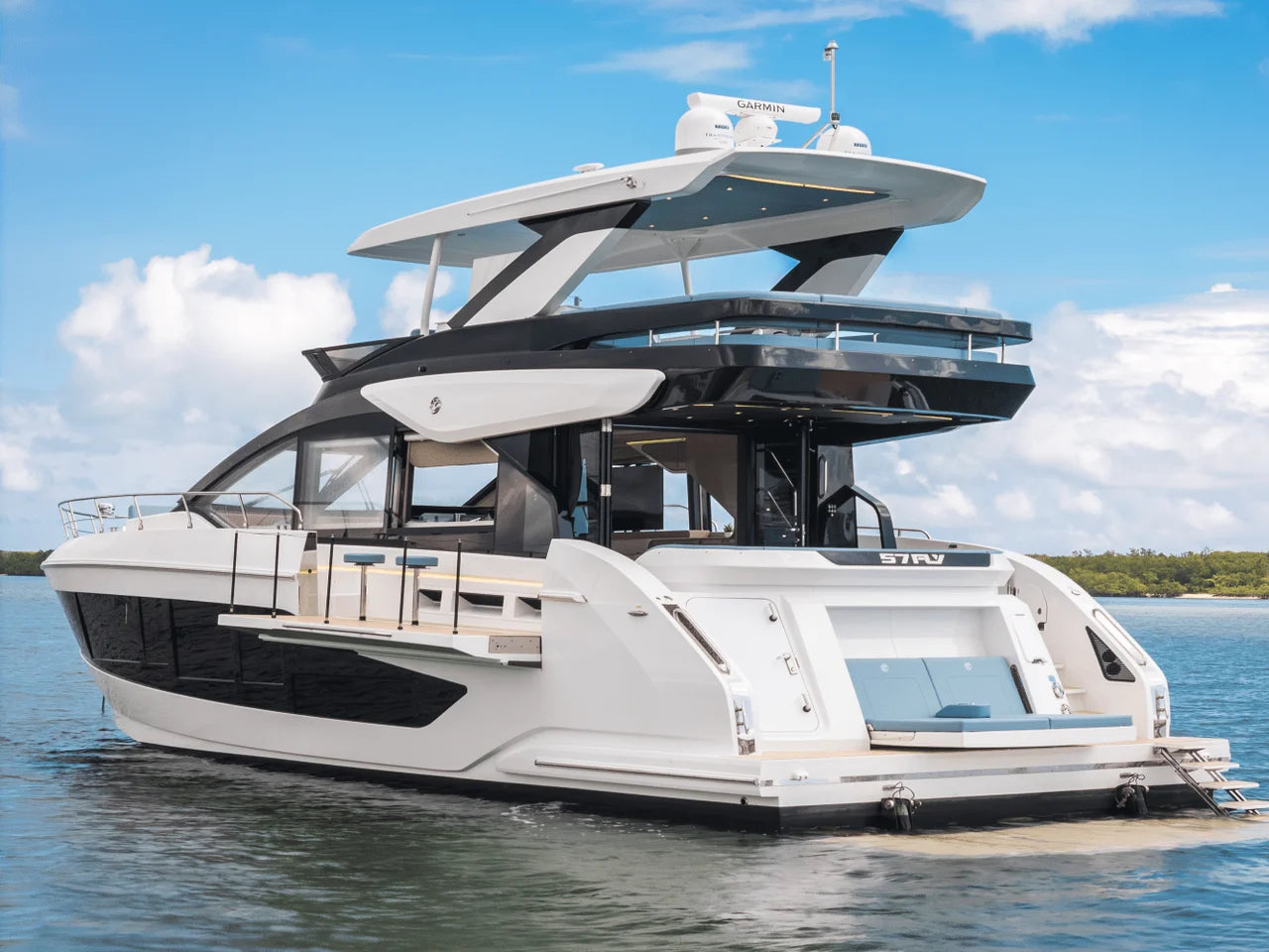 2026 Cruisers Yachts 57 FLY 57.0 feet, Jupiter, Florida #89