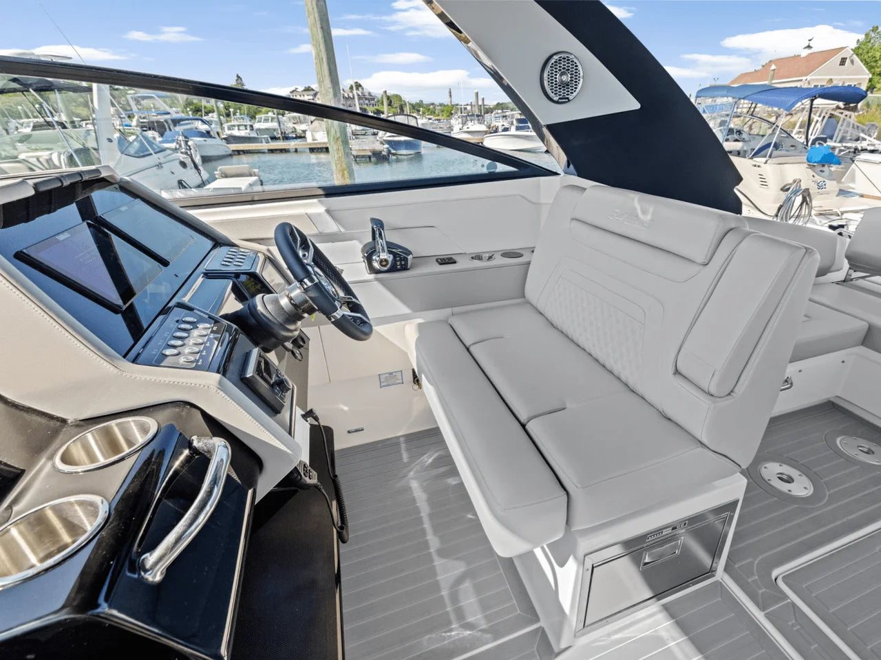 2026 Cruisers Yachts 34 GLS Outboard 34.0 feet, Danvers, Massachusetts #18