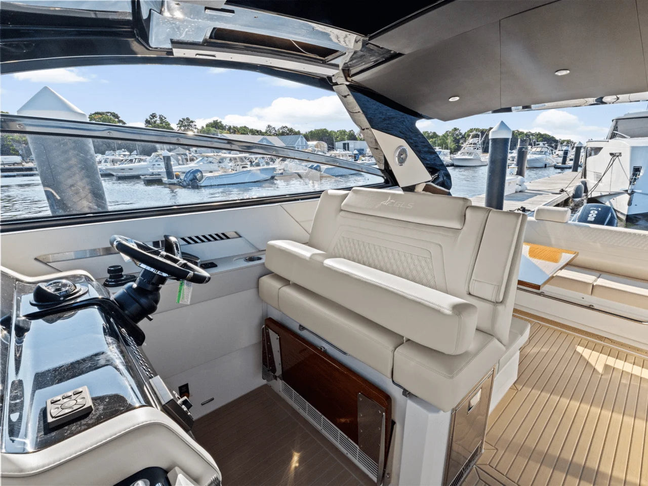 2025 Cruisers Yachts 42 GLS Outboard 42.0 feet, Quincy, MA #17
