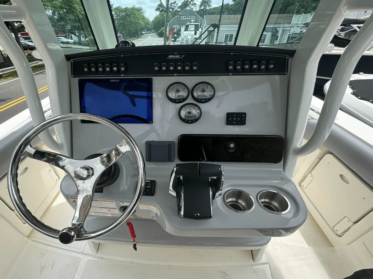 2026 Boston Whaler 250 Outrage 25.0 feet, Huntington, NY #18