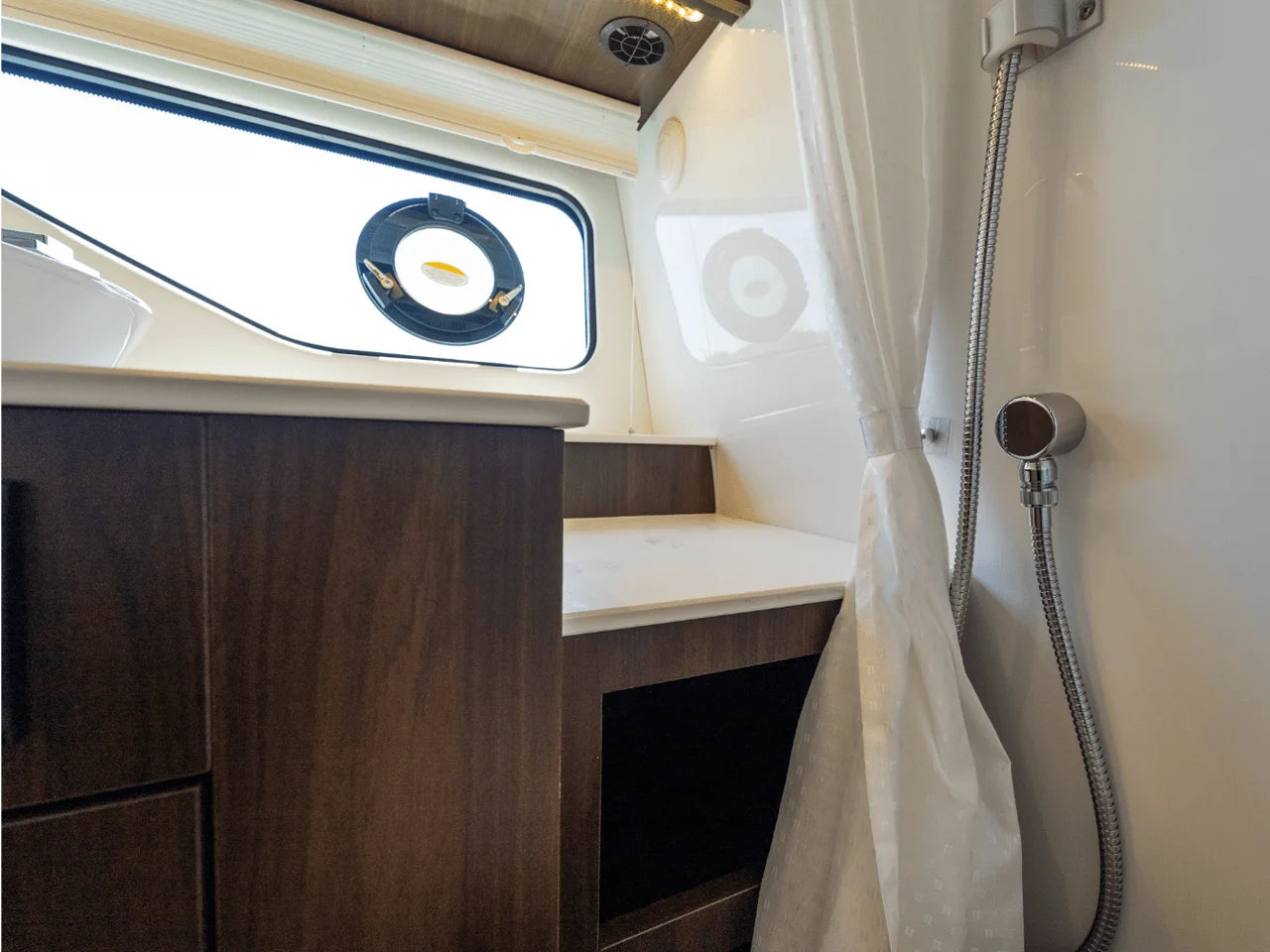 2026 Cruisers Yachts 38 GLS Outboard 38.0 feet, Inuvik, Northwest Territories #118