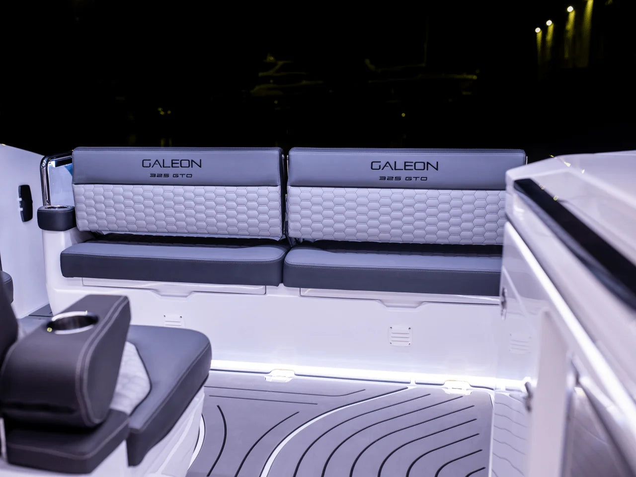 2024 Galeon 325 GTO 32.0 feet, Stuart, Florida #15