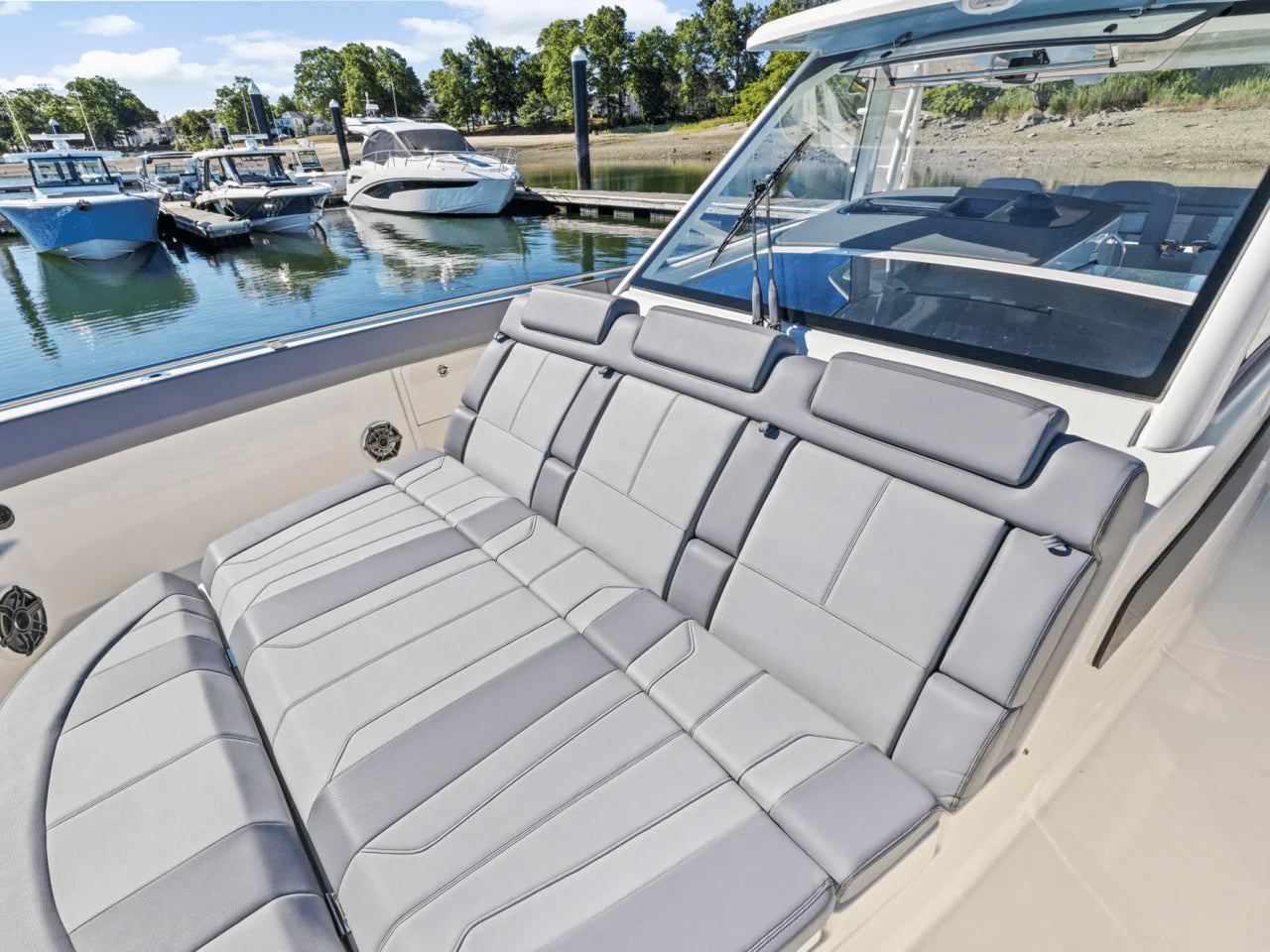 2026 Boston Whaler 420 Outrage 42.0 feet, Quincy, MA #57