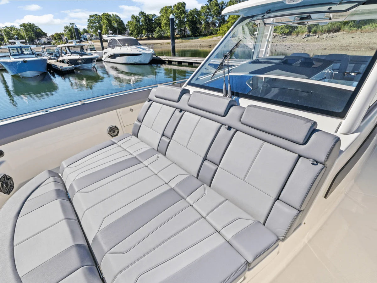 2026 Boston Whaler 420 Outrage 42.0 feet, Quincy, MA #57